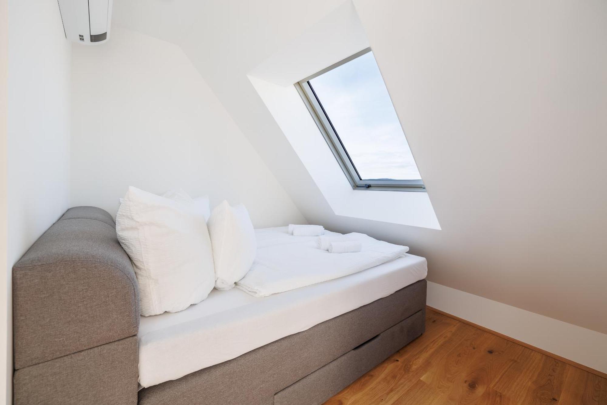 Symphony Apartments 38 - Modern Loft With Terrace And Grill In Central Location Wien Exterior foto